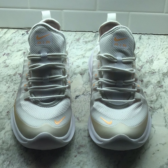 SOLD!! Nike Air Maxis 💛 size 7 💛 —NWT! - Picture 10 of 15